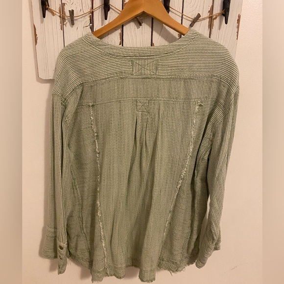 We the free by the shore V-neck long sleeve fringed top - Picture 3 of 4